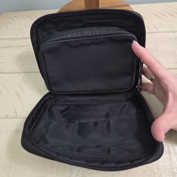 Coach vintage 1990s makeup and/or travel bag,Black, LN - Picture 10 of 12
